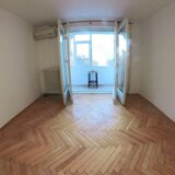 Apartament 2 camere nemobilat, zona Mihail Kogalniceanu